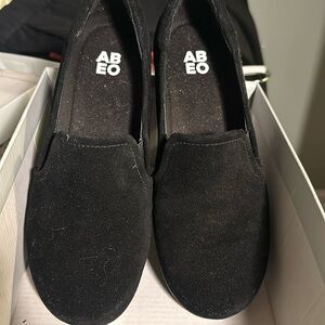 NEW: ABEO Loafer Sz 6.5 Black Suede